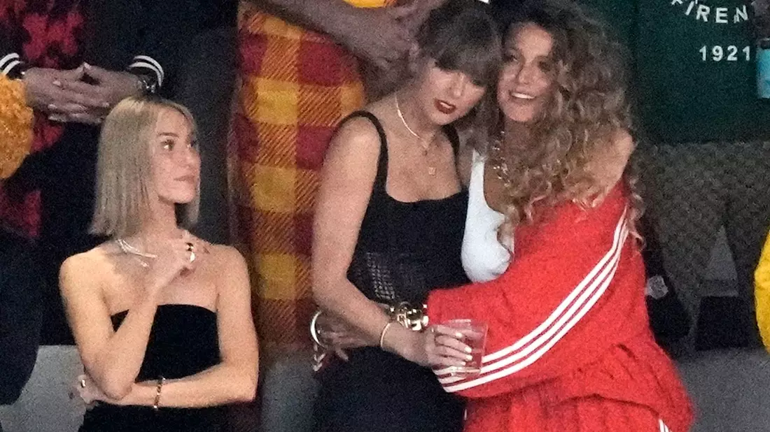 Teilerfolg für Justin Baldoni im Rechtsstreit mit Blake Lively: Baldoni bekommt Zugriff auf ausgewählte Nachrichten zwischen Lively und Superstar Taylor Swift. (Archiv)  - Bild: Charlie Riedel/AP/dpa