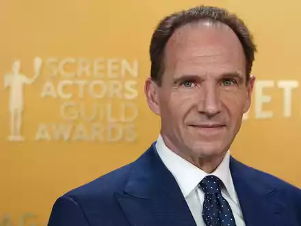 Der Voldemort-Schauspieler trug nach eigenen Angaben in seiner Rolle als Harry-Potter-Bösewicht Strapse am Set. (Archivbild) - Foto: Jordan Strauss/Invision via AP/dpa