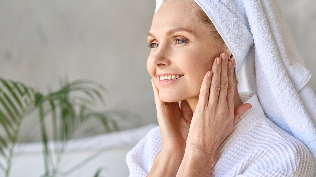 Authentisch schön zwischen Lachfalten und Co. / Wie Retinal die Pflegeroutine revolutionieren könnte - Foto: presseportal.de