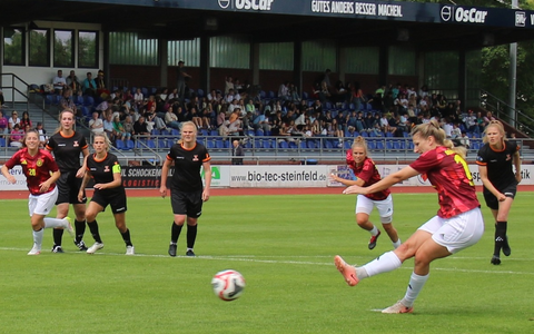 POL-CLP: Polizei-FuĂball-EM in Lohne - Deutschland gewinnt 6-0 gegen die Niederlande - auch GroĂbritannien zieht ins Halbfinale ein - Foto: presseportal.de POL-CLP: Polizei-FuĂball-EM in Lohne - Deutschland gewinnt 6-0 gegen die Niederlande - auch GroĂbritannien zieht ins Halbfinale ein - Foto: presseportal.de