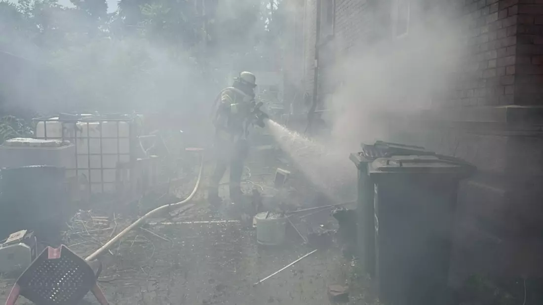 FW Weinheim: Feuer in der Ludwigstraße, schnell unter Kontrolle - Bild: presseportal.de