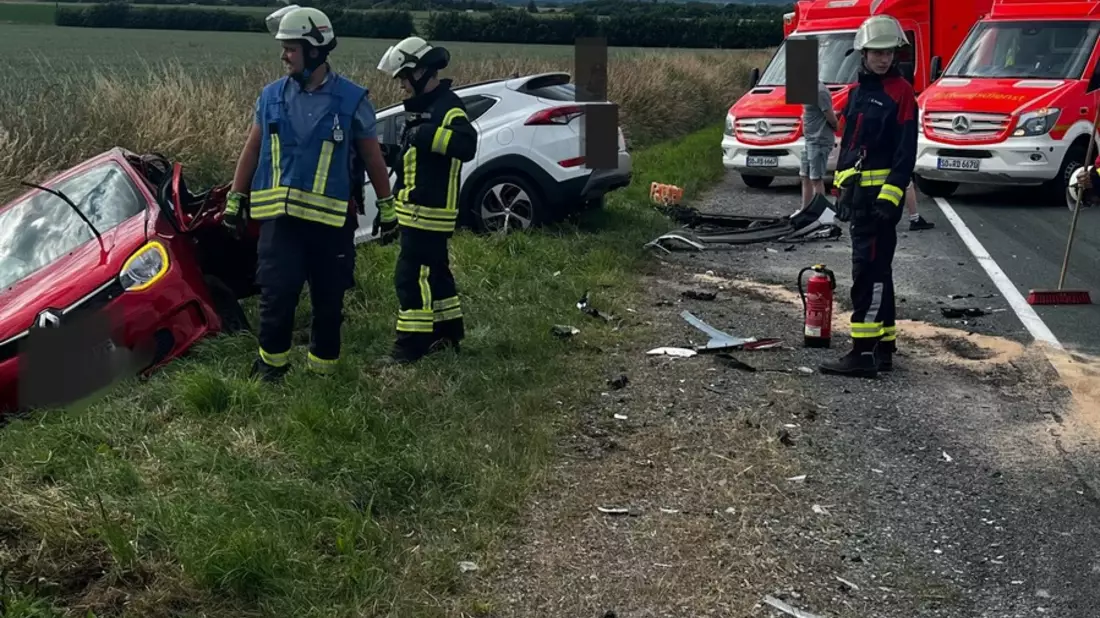 FW Ense: Verkehrsunfall mit 4 Verletzten in Ense-Sieveringen - Bild: presseportal.de