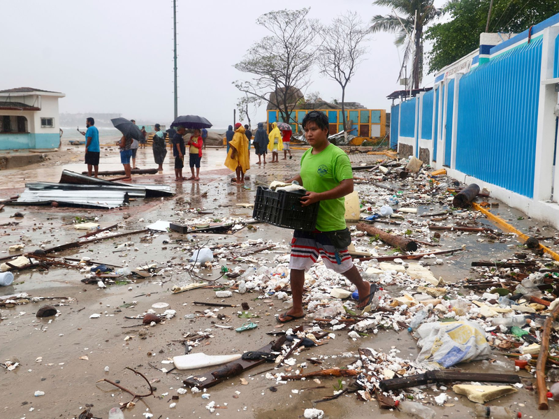 Der Wirbelsturm hat sich mittlerweile zu einem Tropensturm abgeschwächt.  - Foto: Luis Alberto Cruz/AP/dpa