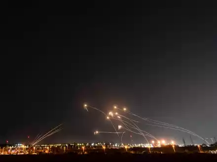 Erneut meldet Israels Militär Raketen- und Drohnenangriffe aus dem Iran.  - Foto: Ohad Zwigenberg/AP/dpa