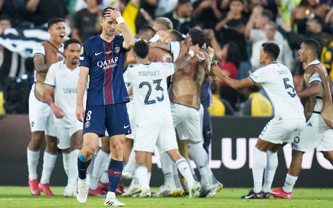 Paris Saint-Germain, hier mit Fabián Ruiz, verlor sensationell mit 0:1 gegen den brasilianischen Vertreter Botafogo. - Foto: Gregory Bull/AP/dpa