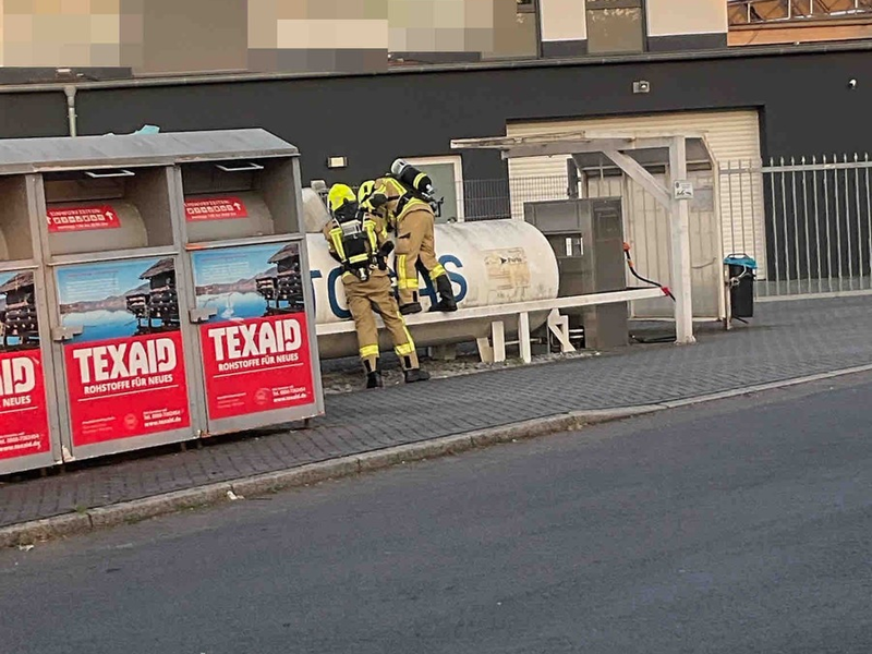 FW Alpen: Gasaustritt an Gastankstelle - Foto: presseportal.de