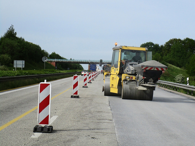 Sicher durch die Baustelle: BG BAU ruft zu mehr Rücksicht im Straßenverkehr auf - Foto: presseportal.de