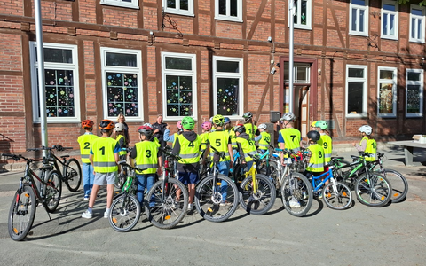 POL-SZ: Pressemitteilung der Polizeiinspektion SZ/PE/WF vom 20.06.2025. - Foto: presseportal.de