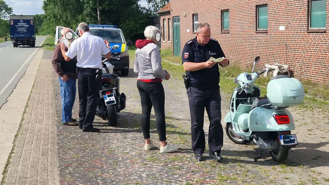 POL-WHV: Landesweiter Verkehrssicherheitstag 2025 - Kontrollaktion mit Schwerpunkt motorisierte Zweiräder - Bild: presseportal.de