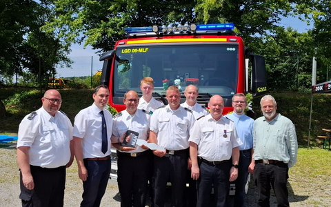 FW Lügde: Feierliche Einweihung und Übergabe des neuen Mittleren Löschfahrzeugs (MLF) in Falkenhagen - Foto: presseportal.de