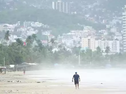 Der Hurrikan «Erick» brachte gefährlich starke Winde und Regen in den Süden Mexikos mit sich. - Foto: Fernando Llano/AP/dpa