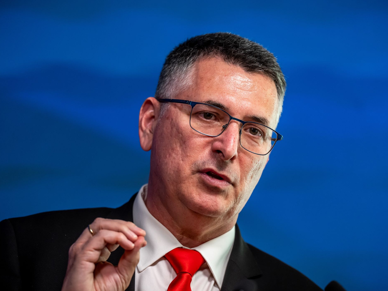 Laut Israels Außenminister Saar ist der Iran beim Streben nach einer Atombombe zurückgeworfen. (Archivbild)  - Foto: Michael Kappeler/dpa