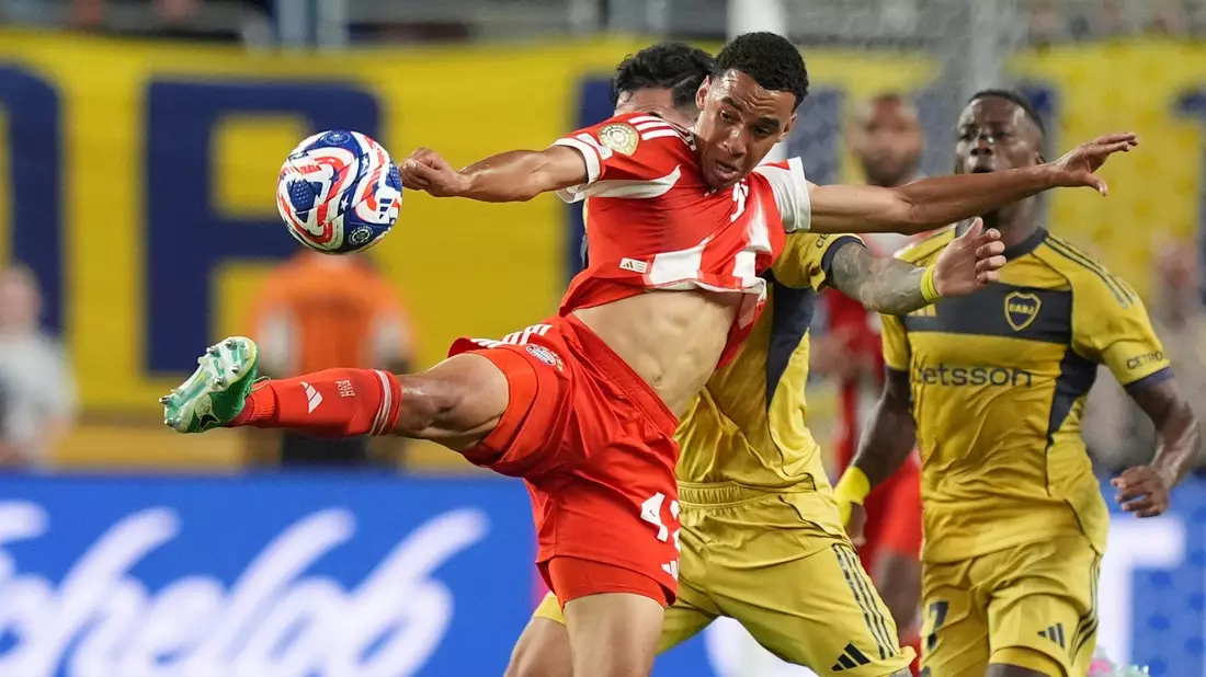 Jamal Musiala warv als Joker nur kurz in Aktion. - Bild: Rebecca Blackwell/AP/dpa