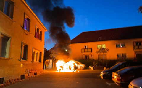 POL-PPWP: Fahrzeugbrand - Foto: presseportal.de