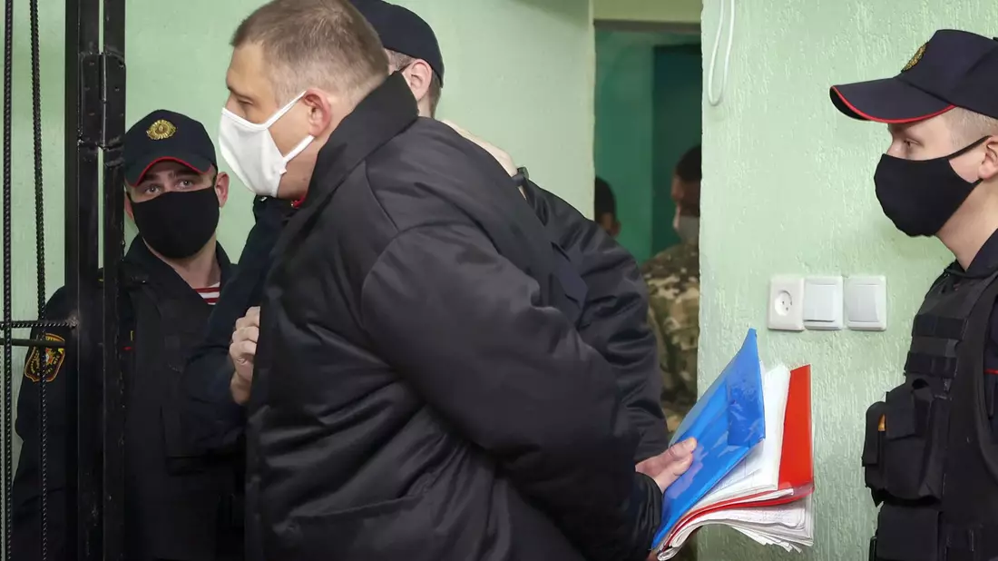 Sergej Tichanowski wurde in Belarus zu 18 Jahren Haft verurteilt, jetzt aber freigelassen. (Archivbild) - Bild: Sergei Kholodilin/BelTa/AP/dpa