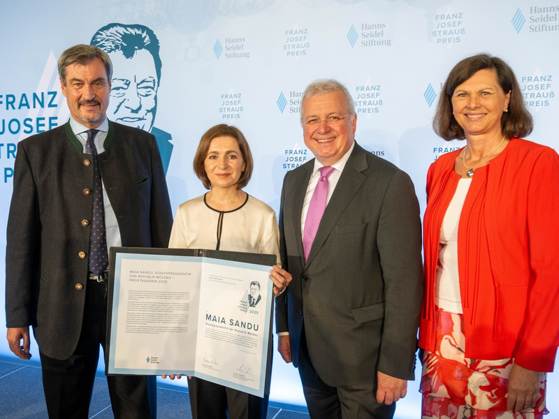 Hanns-Seidel-Stiftung verleiht FJS-Preis an Maia Sandu / Markus Ferber, MdEP: Integrität mit strategischer Weitsicht und einem klaren Bekenntnis zur europäischen Zukunft der Republik Moldau. - Foto: presseportal.de