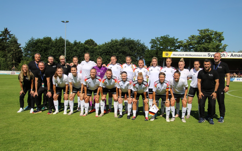 POL-CLP: Polizei-FuĂball-EM der Damen in Lohne - Platzierungsspiele - Bilder vom Halbfinale Deutschland gg. Ăsterreich - Foto: presseportal.de POL-CLP: Polizei-FuĂball-EM der Damen in Lohne - Platzierungsspiele - Bilder vom Halbfinale Deutschland gg. Ăsterreich - Foto: presseportal.de