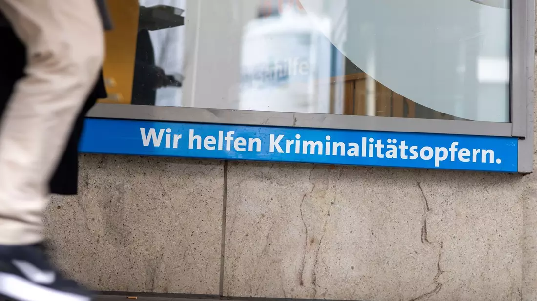 Der Weiße Ring hat sich mit der Frage befasst: Wann können psychisch kranke Menschen  - Bild: Helmut Fricke/dpa