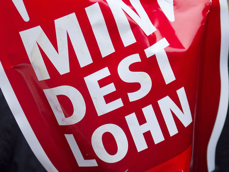 Die Gewerkschaften trommeln für einen deutlich höheren Mindestlohn. - Foto: Jens Wolf/dpa