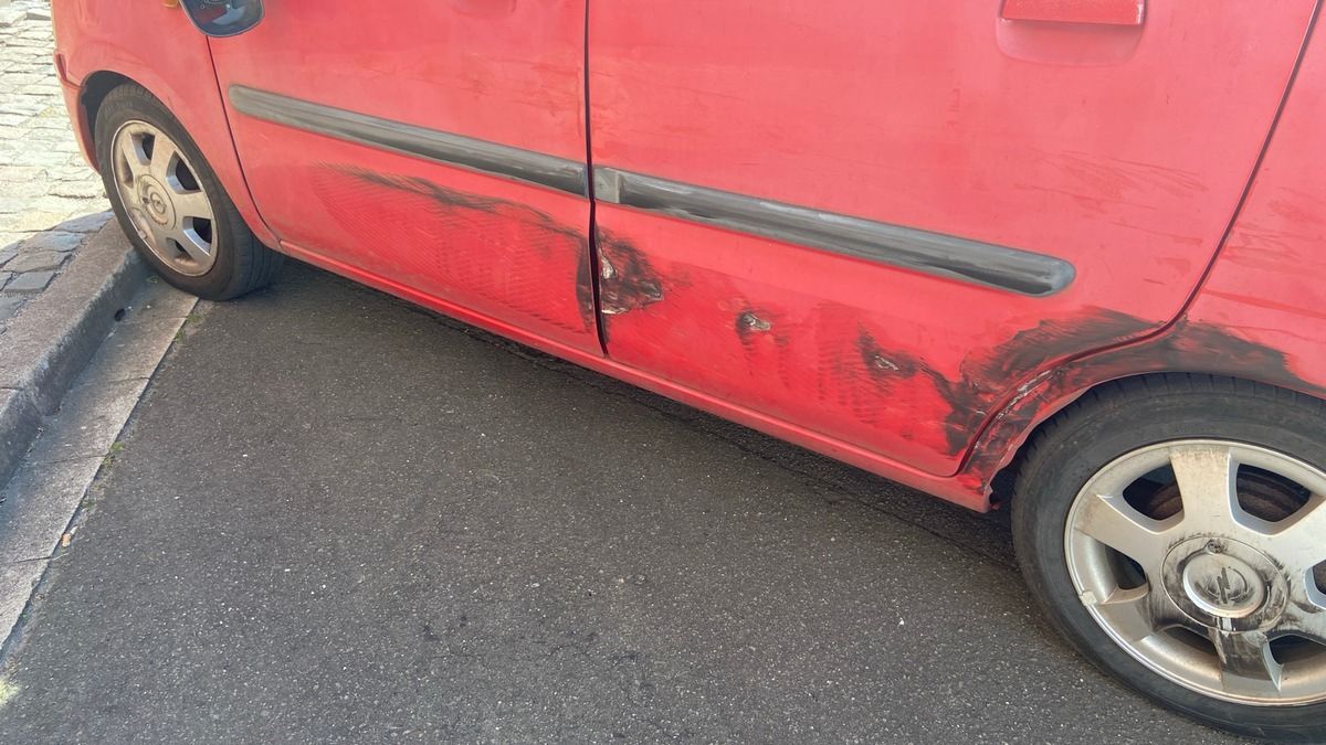 POL-PILEK: Verkehrsunfall mit Gegenverkehr - Mercedes gesucht - Foto: presseportal.de