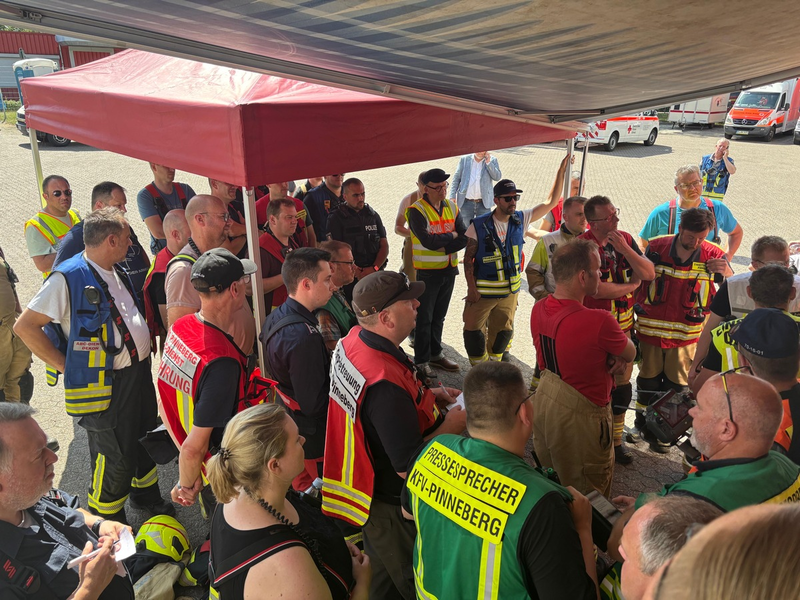 FW-PI: Abschlussmeldung: Großfeuer in Quickborn ist nach 22 Stunden gelöscht - Foto: presseportal.de