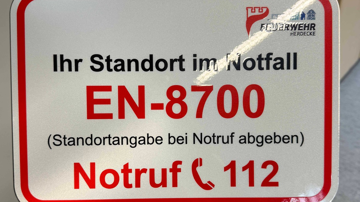 FW-EN: Rettung nach Fahrradunfall im Wald am Nacken - Erster Waldrettungspunkt beeinflusste Einsatz positiv - Foto: presseportal.de
