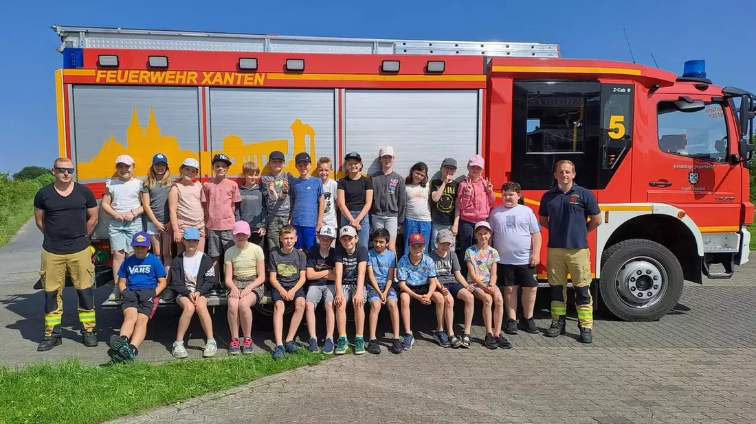 FW Xanten: Brandschutzaufklärung für Kinder der Grundschule in Marienbaum - Bild: presseportal.de