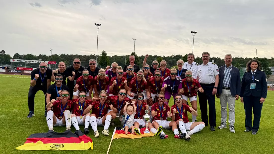 ZPD: Deutsche Polizistinnen verteidigen Titel bei der 4. EPM im Frauenfußball in Lohne - Bild: presseportal.de