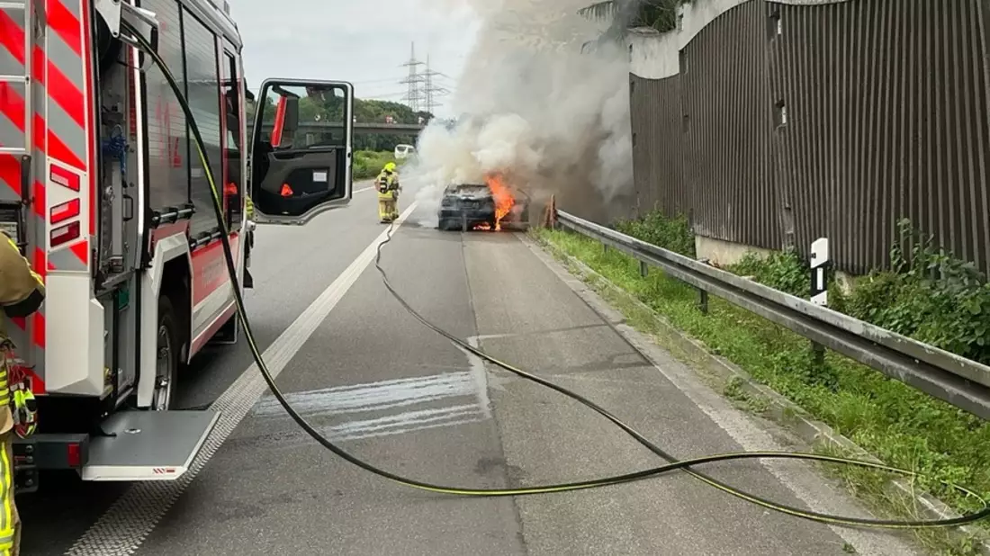 FW-BOT: PKW Brand im Dreieck A31 / A2 - Bild: presseportal.de