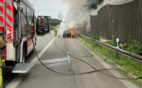 FW-BOT: PKW Brand im Dreieck A31 / A2 - Foto: presseportal.de