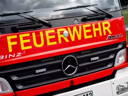 Bei dem Brand in Wilhelmshaven ist ein Kind gestorben. (Symbolbild)  - Foto: Hauke-Christian Dittrich/dpa