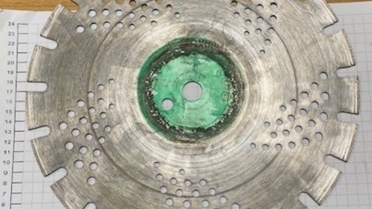 BPOL NRW: Mann mit Kreissägeblatt im Bahnhof leistet Widerstand - Bundespolizei ermittelt - Foto: presseportal.de