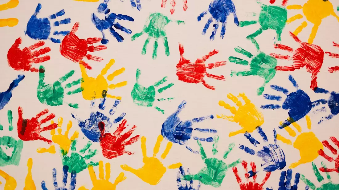Familien mit Einwanderungsgeschichte haben doppelt so oft drei oder mehr Kinder als Familien ohne Einwanderungsgeschichte. (Symbolbild) - Bild: Rolf Vennenbernd/dpa