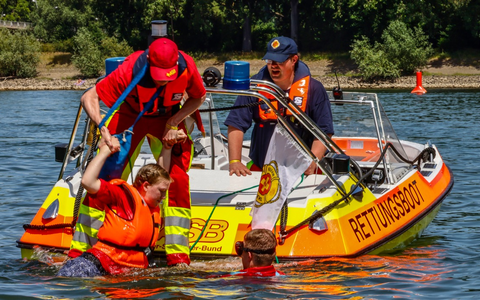 ASB-Bundesübung 2025: Großer Katastrophenschutzeinsatz in Kassel - Foto: presseportal.de