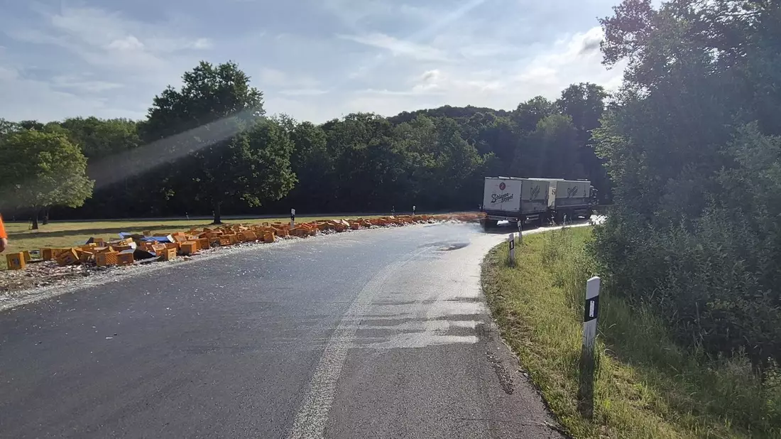 POL-GI: LKW verliert Ladung - Verkehrsbehinderung am Gießener Nordkreuz + Geldkassette aus Bauernladen in Hungen gestohlen + u.a. - Bild: presseportal.de
