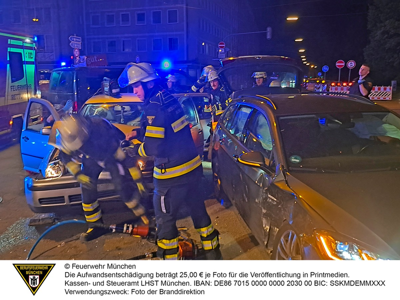 FW-M: Personenrettung nach Unfall (Schwabing) - Foto: presseportal.de