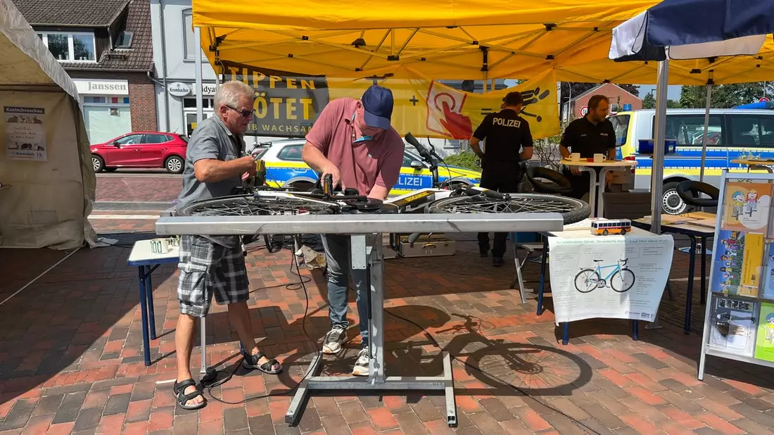 POL-WHV: Kostenlose Fahrradcodierung auf dem Familienaktionstag in Bockhorn - Schützen Sie Ihr Rad vor Diebstahl - Bild: presseportal.de