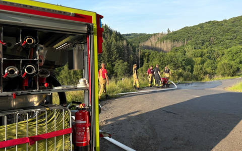 FW VG Asbach: Auf Waldbrände vorbereitet: Einheiten üben gemeinsam - Foto: presseportal.de