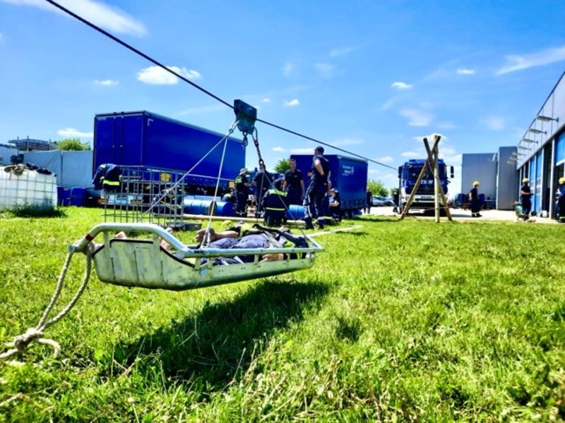 THW LVBEBBST: Presseeinladung: Tag der offenen Tür beim THW Charlottenburg- Wilmersdorf - Foto: presseportal.de