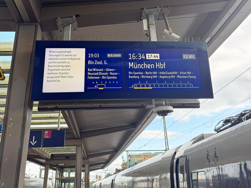 Die Bahn sperrte die wichtige Zugstrecke zwischen Berlin und Hamburg.  - Foto: Silke Brüggemeier/dpa