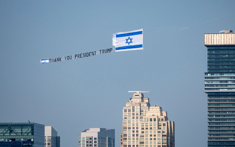 Für seinen Kurs gegen den Iran und für Israel bekommt US-Präsident Donald Trump auch viel Unterstützung.  - Foto: Milo Hess/ZUMA Press Wire/dpa