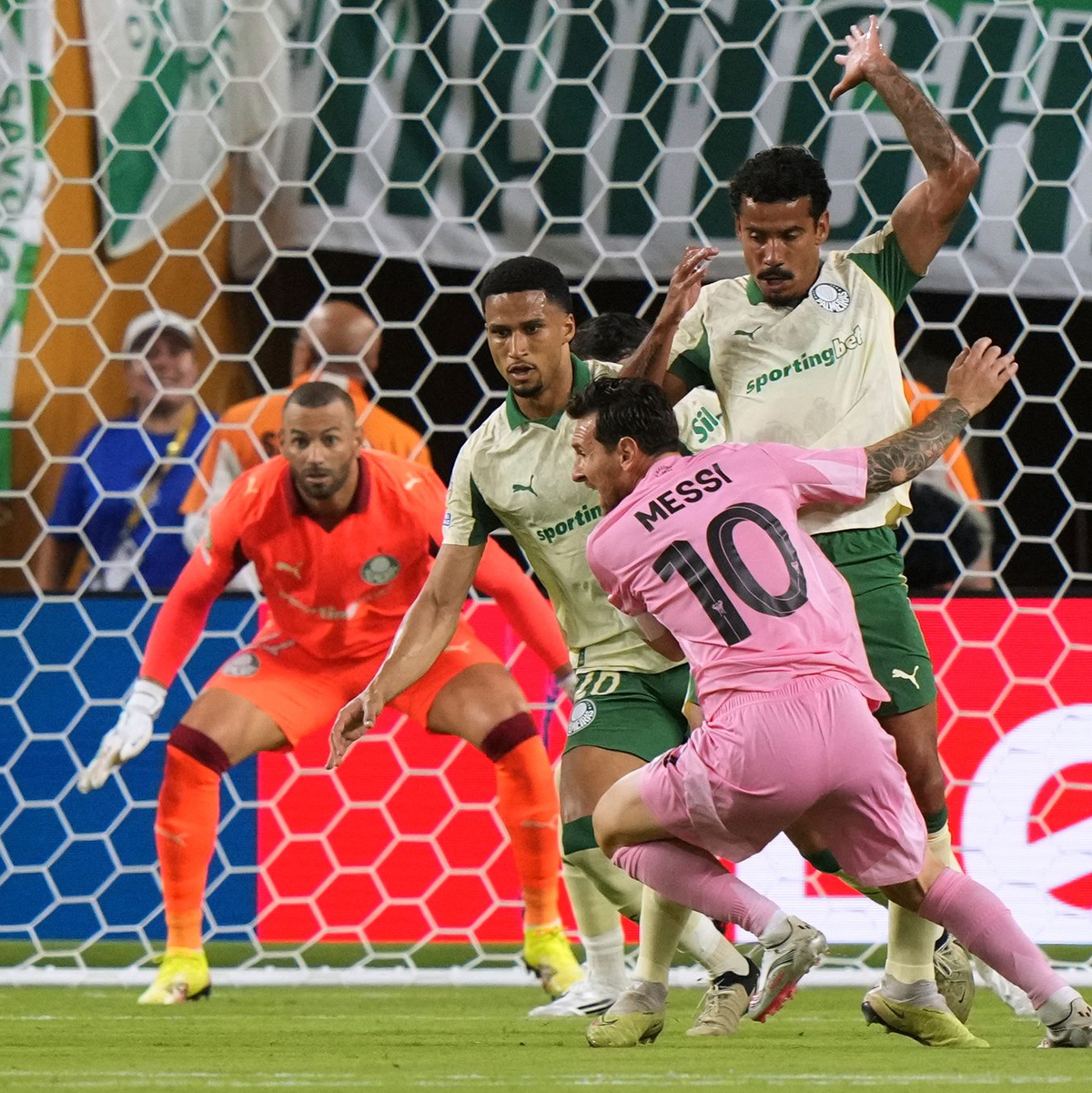 Blieb trotz vieler Chancen ohne Tor: Lionel Messi. - Foto: Lynne Sladky/AP/dpa