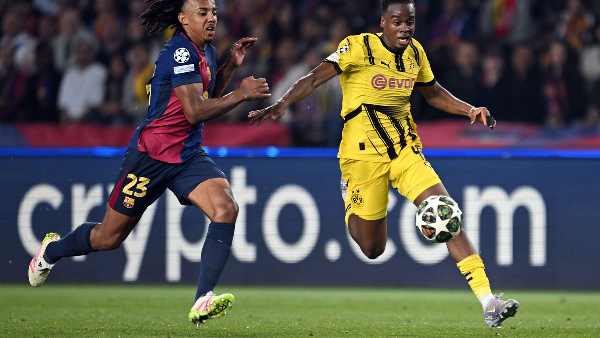 Jamie Gittens' Wechsel vom BVB zum FC Chelsea zieht sich noch hin.  - Foto: Federico Gambarini/dpa