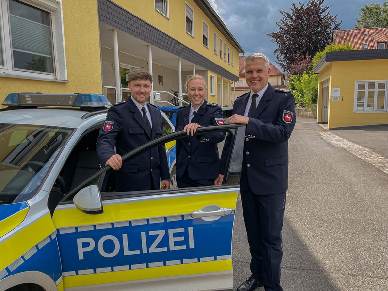 POL-HI: Leitungswechsel beim Polizeikommissariat Elze - Polizeioberkommissar Jannes Heinemann folgt Polizeihauptkommissarin Kim Wehfer - Foto: presseportal.de