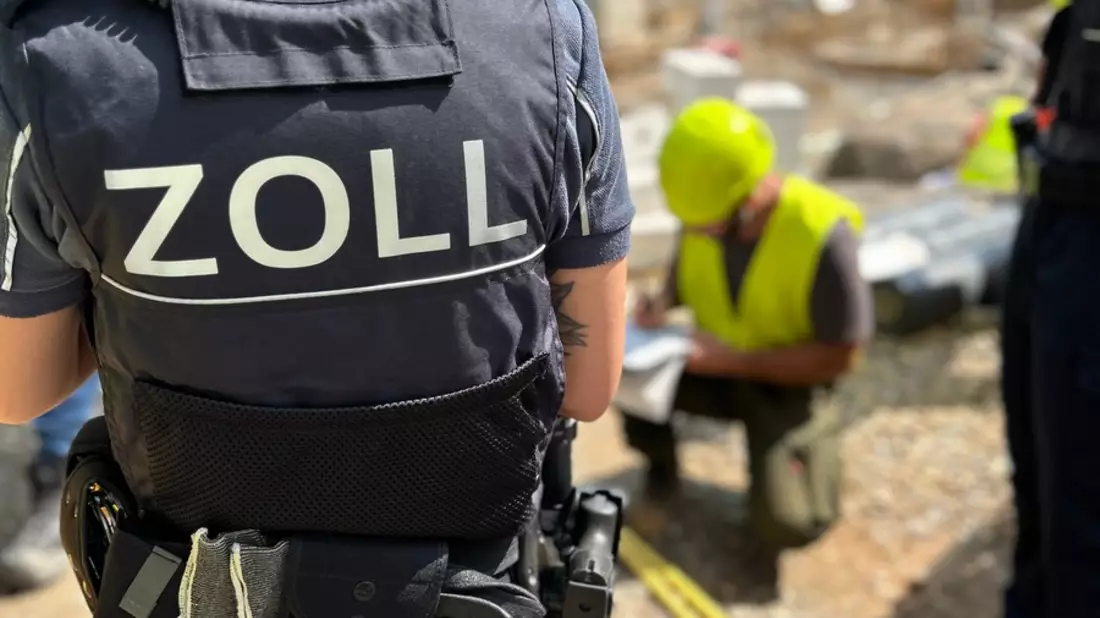 HZA-HN: Mehrfachen illegalen Aufenthalt und illegale Beschäftigung aufgedeckt und beendet - Bild: presseportal.de
