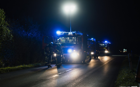 FW Hünxe: Gemeldeter Garagenbrand - Foto: presseportal.de