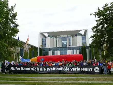 Bundesregierung kürzt humanitäre Hilfe um 53% - 6,8 Mio. Menschen von lebensrettender Unterstützung ausgeschlossen - Foto: presseportal.de