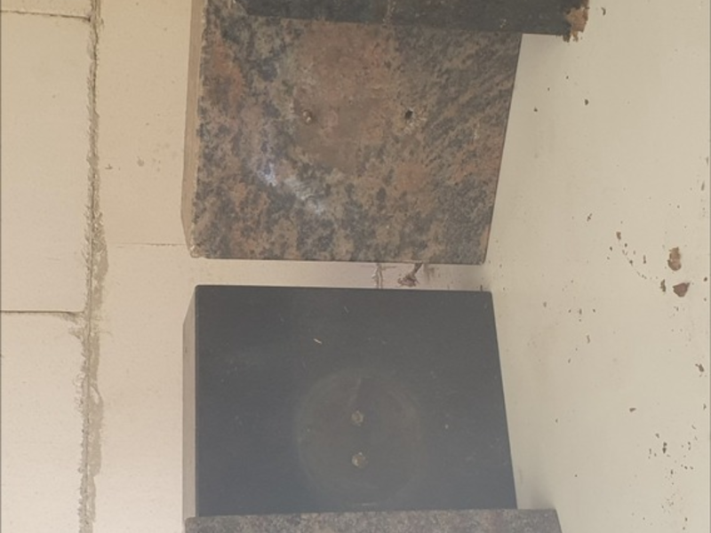 POL-NE: Kripo sucht Eigentümer von Sockelplatten - Foto: presseportal.de