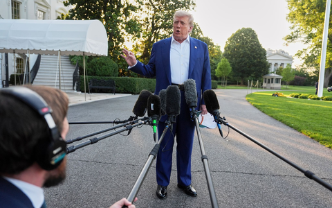 US-Präsident Donald Trump will nach eigenen Worten keine Machtwechsel im Iran erreichen. - Foto: Evan Vucci/AP/dpa