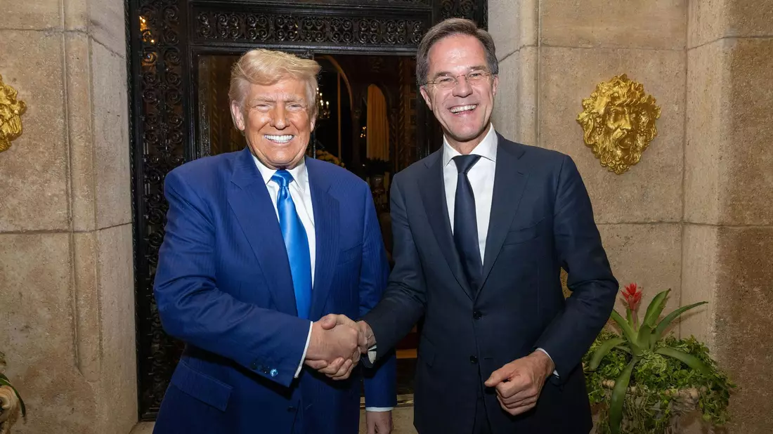 Mehr Lob geht kaum: Nato-Generalsekretär Mark Rutte schickte US-Präsident Trump zu dessen Reise nach Europa eine ganz besondere Nachricht. (Archivbild) - Bild: Erik Luntang/Nato/dpa